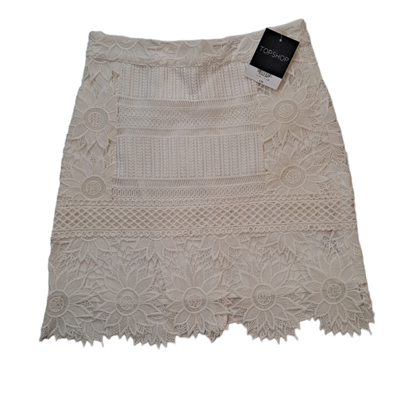 Topshop Dresses & Skirts - Topshop White Floral Lace Mini Skirt  Women's Size 4